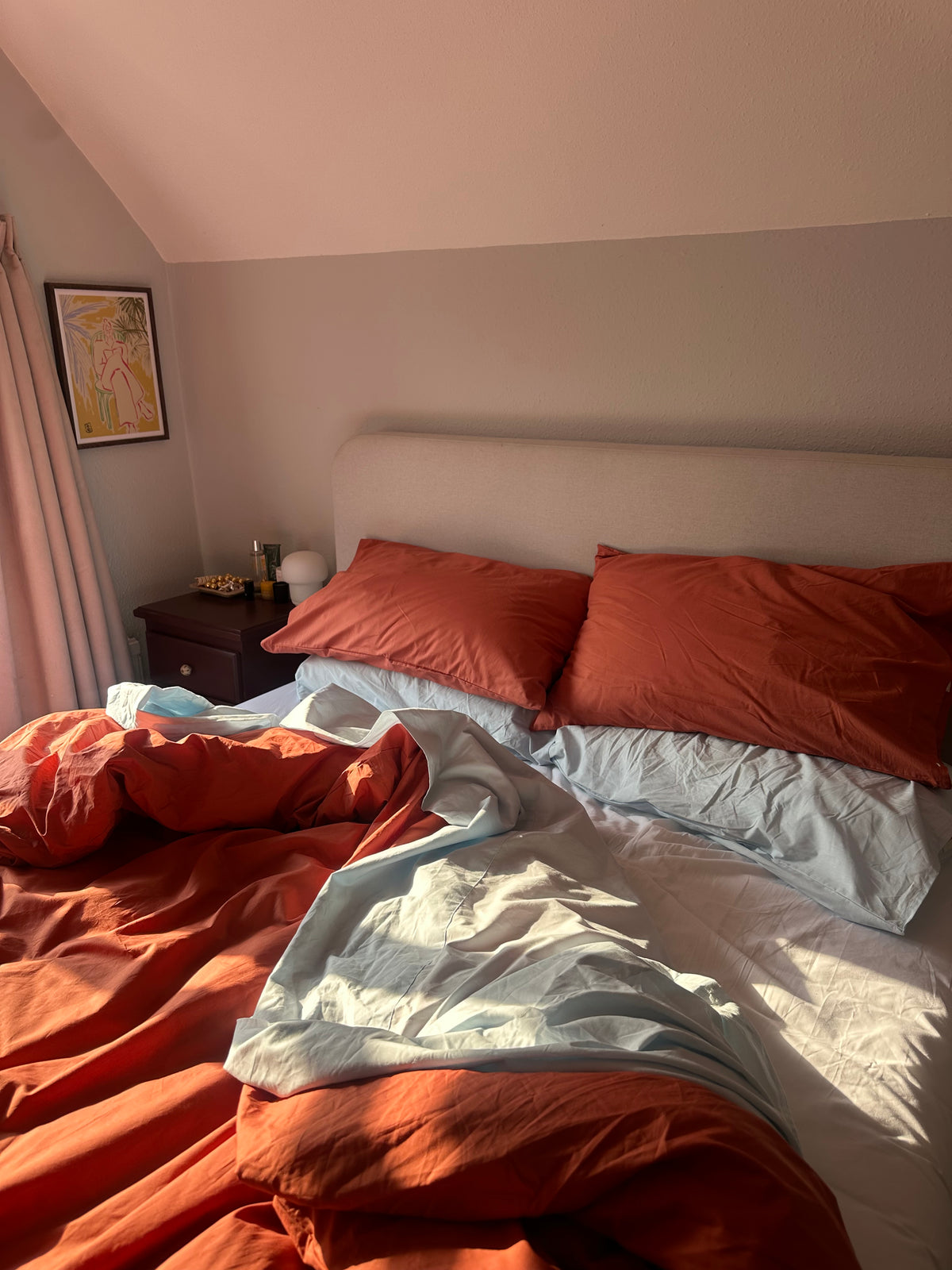<p><a href="https://ypli5eruwb636bmc-60109455519.shopifypreview.com/products/bed-sheets-in-bright-white" target="_blank" title="Bright White 100% Cotton Sheets">Bright White 100% Cotton Sheets</a></p>